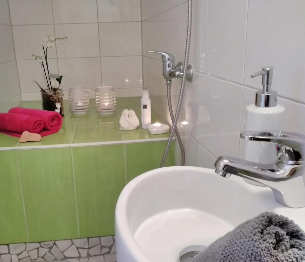 Ferienwohnungen Wie Im Sueden Großostheim Bagian luar foto